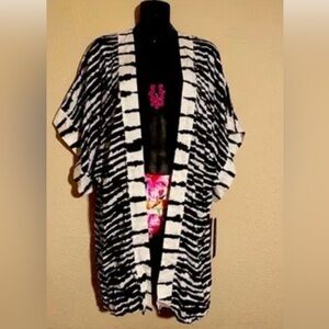La Blanca Zebra Print Kimono